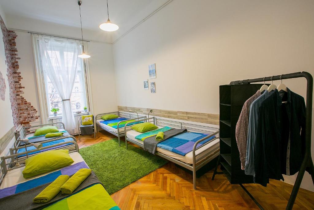 Трехместный (Стандартный трехместный номер) хостела Friends Hostel & Apartments, Будапешт