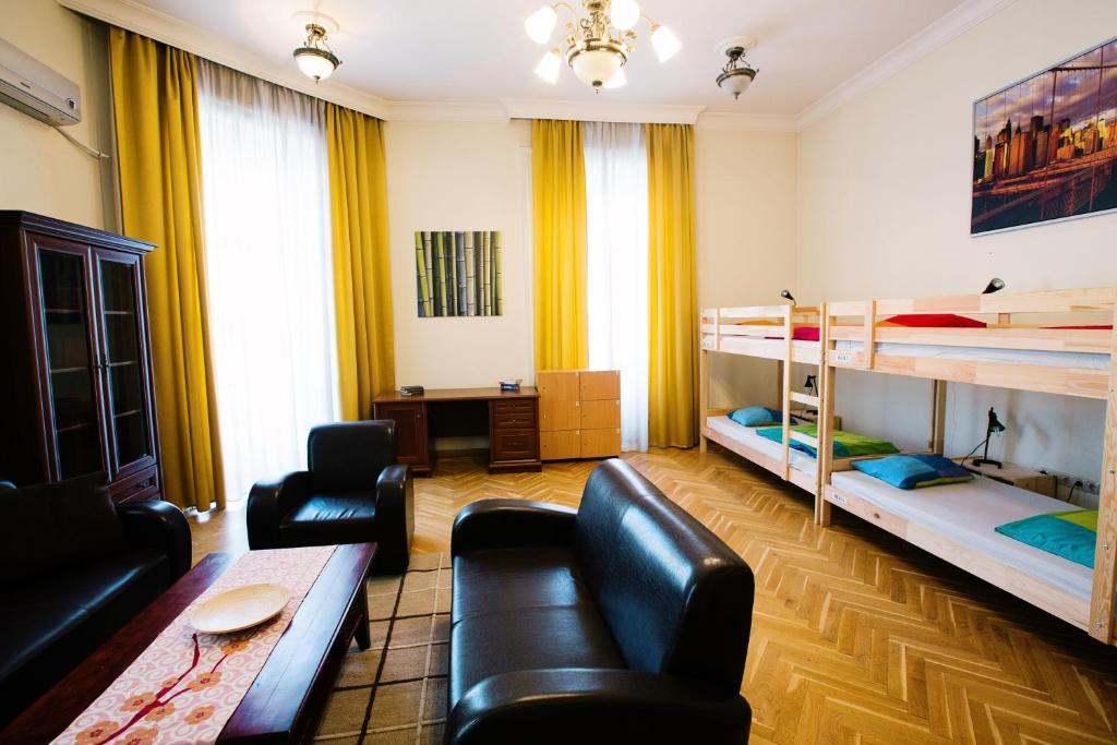 Номер (Кровать в общем номере для женщин), Friends Hostel & Apartments