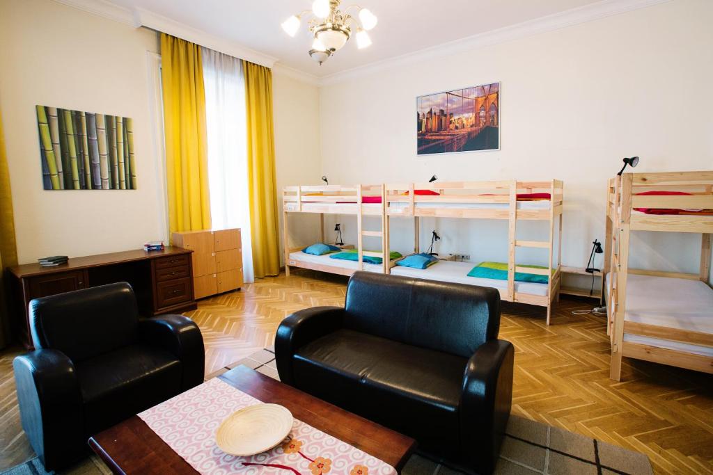 Номер (Кровать в общем номере для женщин) хостела Friends Hostel & Apartments, Будапешт