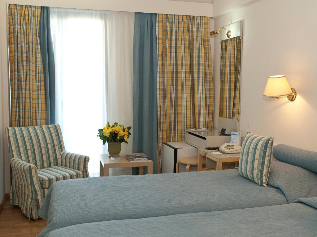 Двухместный (Стандартный двухместный номер с 1 кроватью или 2 отдельными кроватями) отеля The Park Hotel Piraeus, Пирей