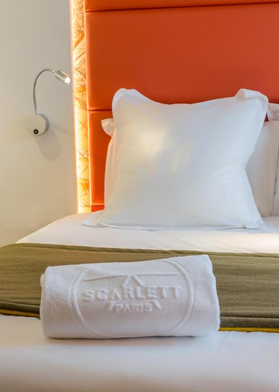 Двухместный (Улучшенный двухместный номер с 2 отдельными кроватями) отеля Hotel Scarlett, Париж