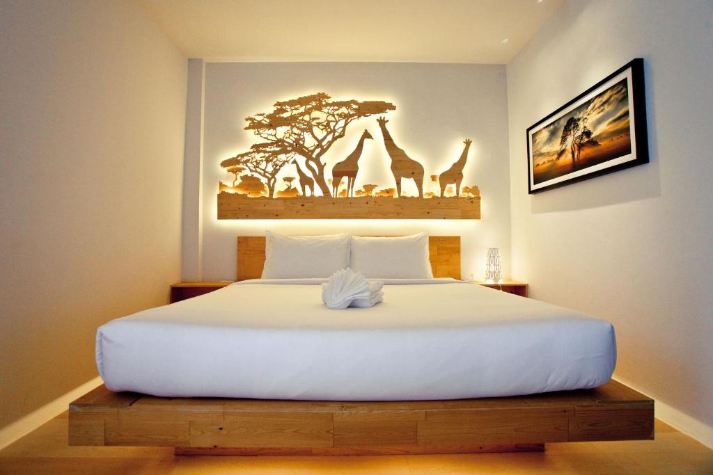 Двухместный (Номер Делюкс с кроватью размера «king-size») отеля My Room By Sermsub, Сакэу