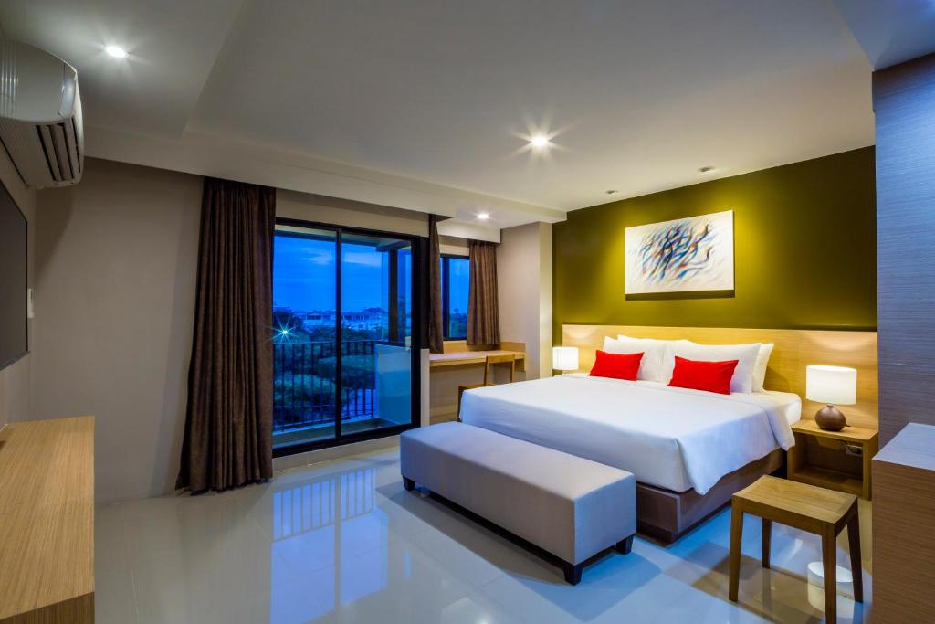 Двухместный (Двухместный номер Делюкс с 1 кроватью) отеля Livotel Hotel @Kaset Nawamin, Бангкок