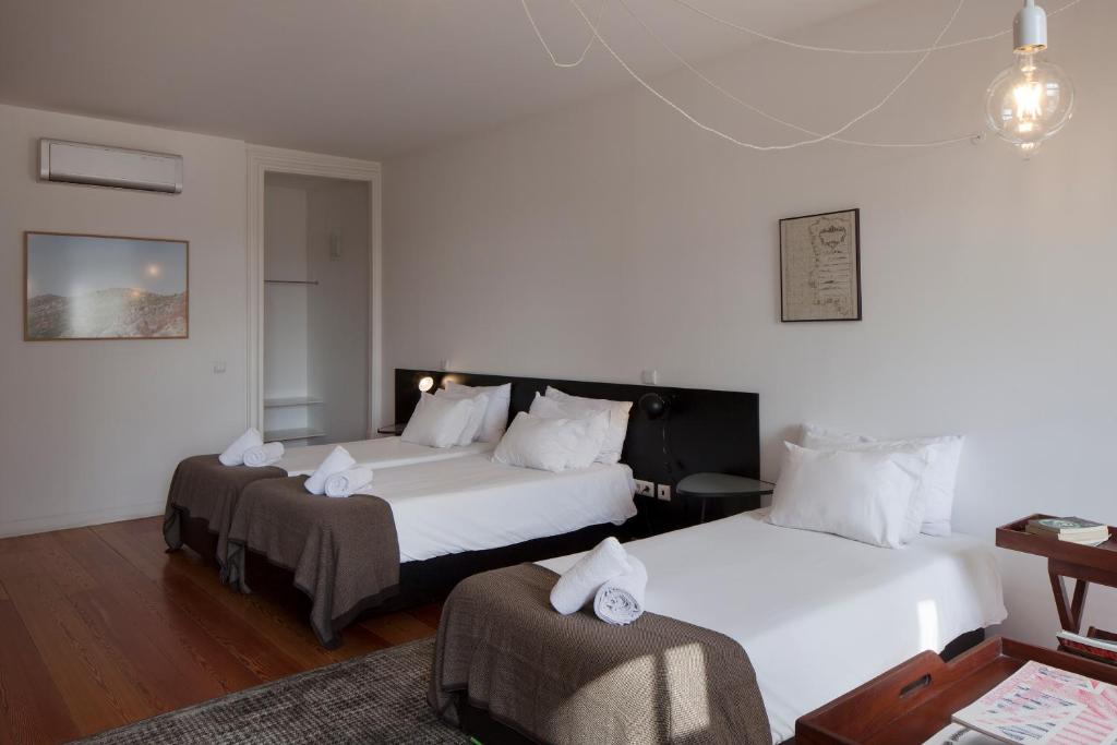 Двухместный (Двухместный номер Делюкс с 1 кроватью или 2 отдельными кроватями) гостевого дома Cale Guest House, Порту
