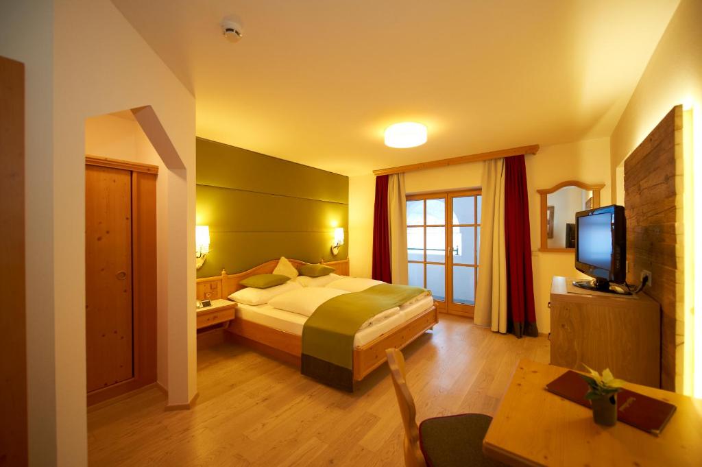 Двухместный (Стандартный двухместный номер с 1 кроватью) отеля Hotel Lisa, Флахау