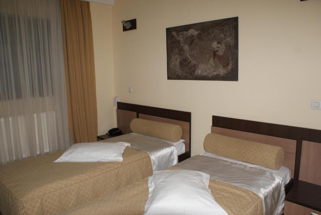 Двухместный (Двухместный номер с 1 кроватью или 2 отдельными кроватями, доступ к бассейну) отеля Hotel Grand, Эфорие-Норд