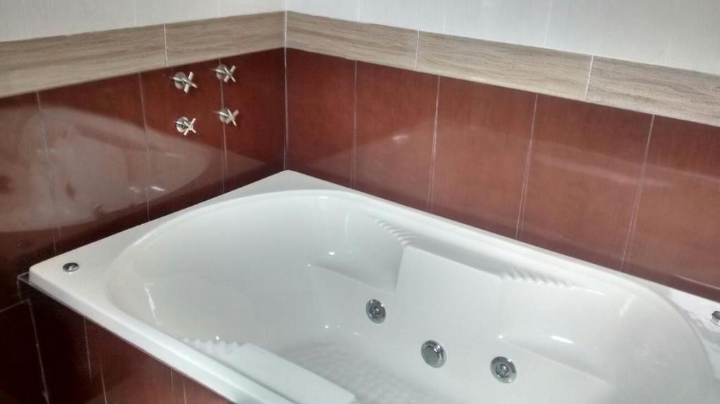 Одноместный (Одноместный номер с гидромассажной ванной) отеля Hotel Tierra Roja, Арандас