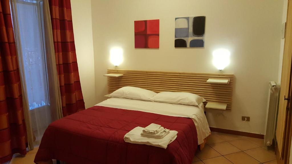 Двухместный (Двухместный номер с 1 кроватью или 2 отдельными кроватями) отеля Bed and Breakfast I Vicoletti Di Napoli, Неаполь