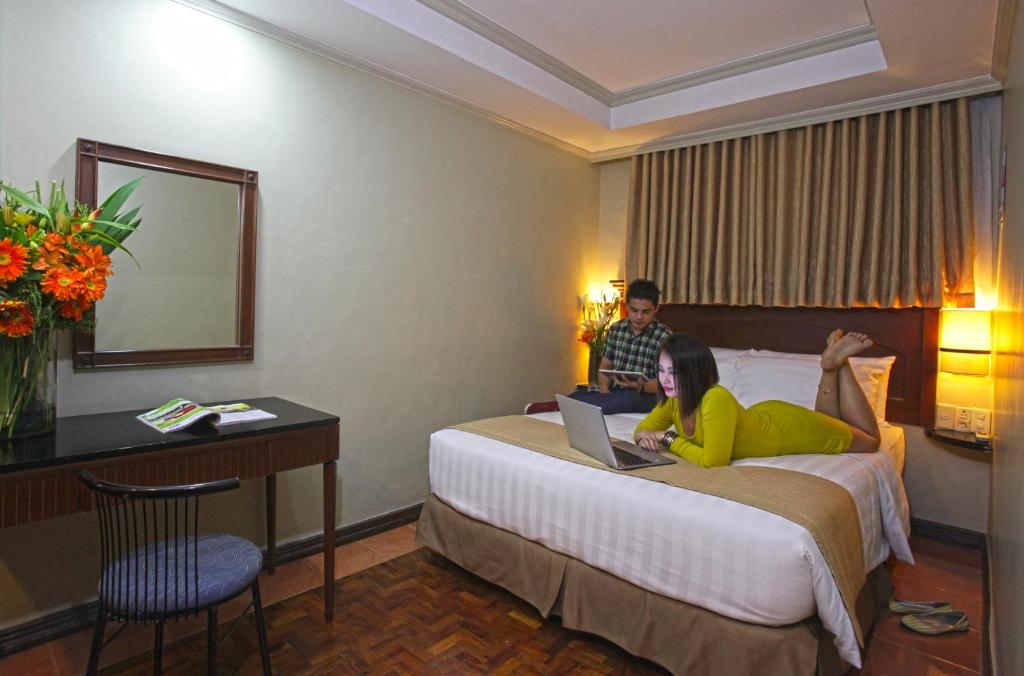 Двухместный (Номер Делюкс с кроватью размера «queen-size»), Fersal Hotel - P. Tuazon Cubao