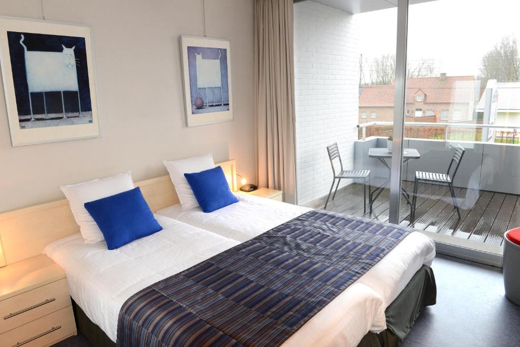 Двухместный (Стандартный двухместный номер с 1 кроватью террасой) отеля Hotel Vijfwegen, Руселаре