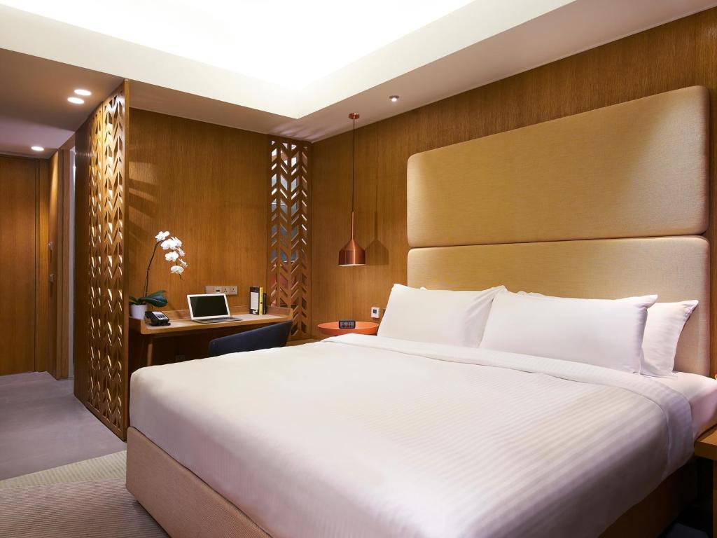 Двухместный (Улучшенный двухместный номер с 1 кроватью или 2 отдельными кроватями) отеля Oasia Hotel Downtown, Singapore by Far East Hospitality, Сингапур (город)