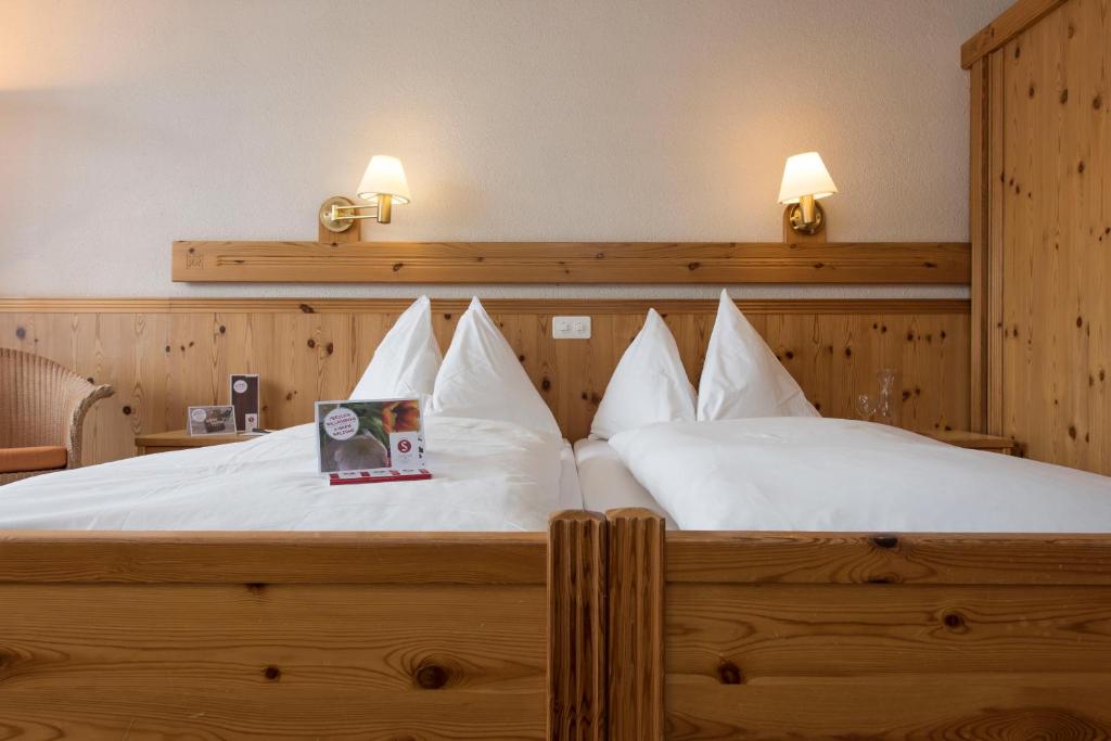 Двухместный (Doppelzimmer Budget) отеля Sunstar Alpine Hotel Wengen, Венген