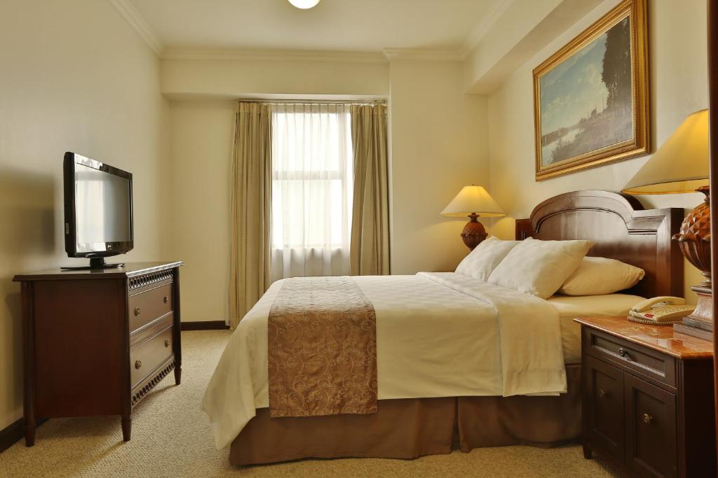 Сьюит (Люкс с 3 спальнями) апарт-отеля Aryaduta Suite Semanggi, Джакарта