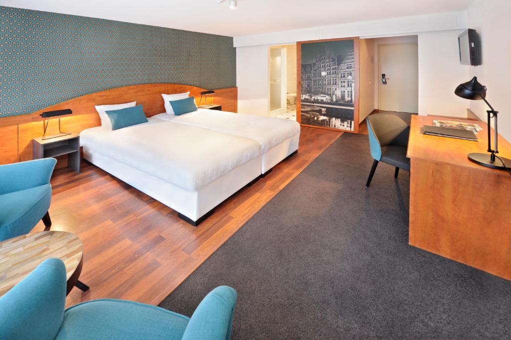 Двухместный (Стандартный двухместный номер с 2 отдельными кроватями) отеля Van der Valk Hotel Nazareth-Gent, Гент