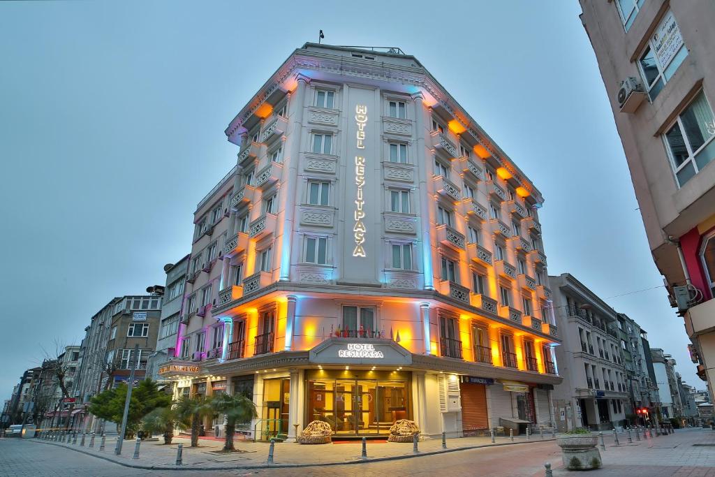 Hotel istanbul. Стамбул отели. Марриотт Стамбул Лалели. Истанбул отель. Стамбул Laleli CHAYIGIT otel.