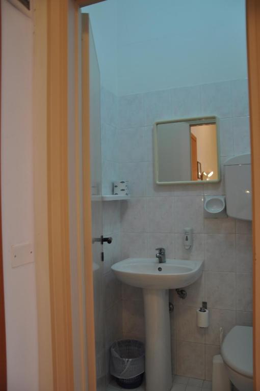 Одноместный (Одноместный номер с ванной комнатой) отеля Hotel Villa Caterina, Римини