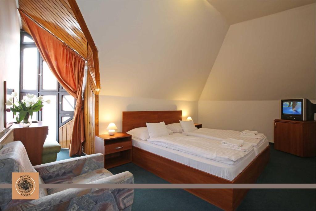 Двухместный (Двухместный номер с 1 кроватью или 2 отдельными кроватями) отеля Hotel Fönix, Печ