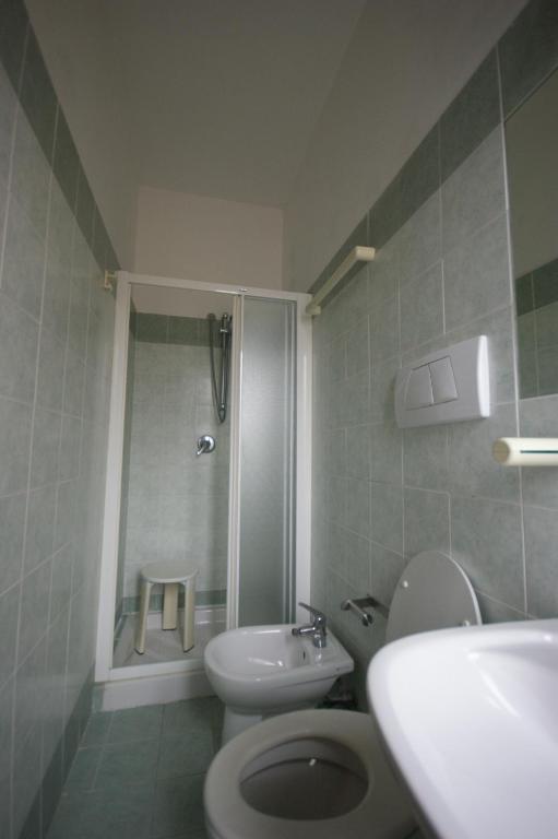 Двухместный (Двухместный номер с 1 кроватью или 2 отдельными кроватями и ванной комнатой) отеля Hotel Villa Caterina, Римини