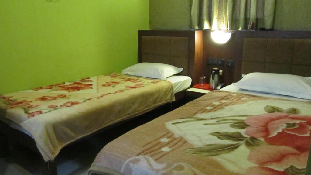 Двухместный (Двухместный номер Делюкс с 1 кроватью) отеля Bhammar's Inn - A Pure Veg, Калькутта