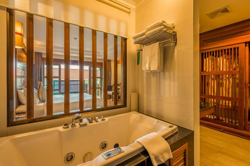 Сьюит (Люкс в пентхаусе — Трансфер от/до аэропорта), Angkor Miracle Resort & Spa