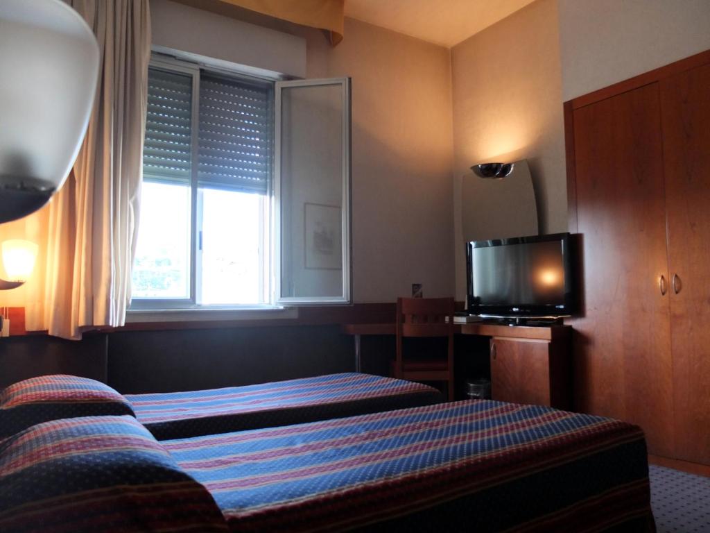 Двухместный (Стандартный двухместный номер с 2 отдельными кроватями) отеля Hotel Catania Ognina, Катания