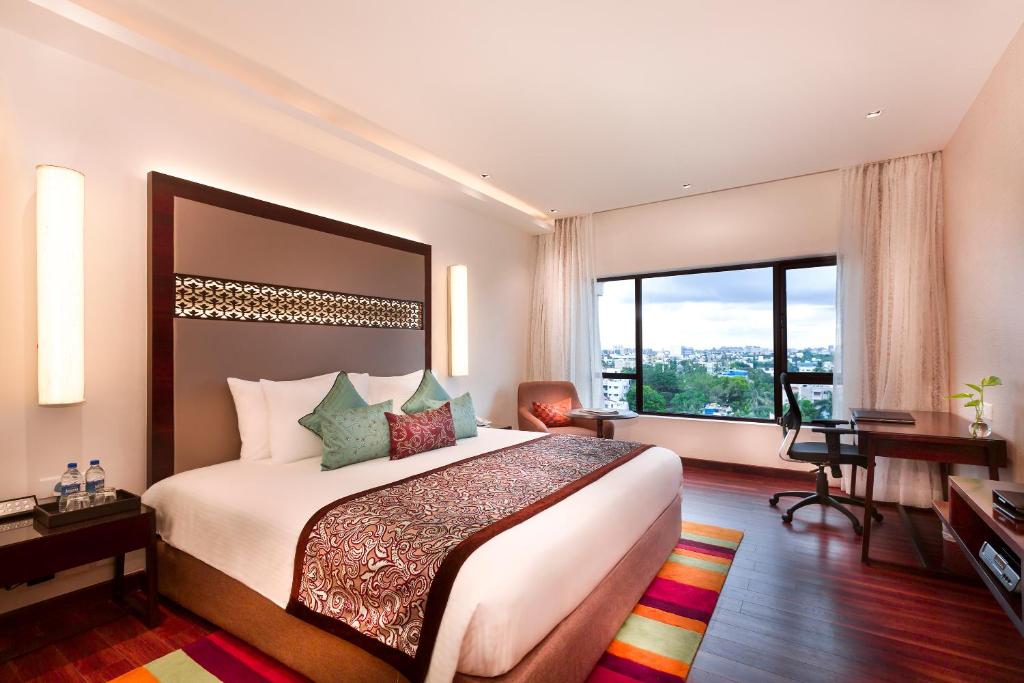 Двухместный (Представительский двухместный номер Serene с 1 кроватью или 2 отдельными кроватями) отеля Grand Chennai by GRT Hotels, Ченнаи