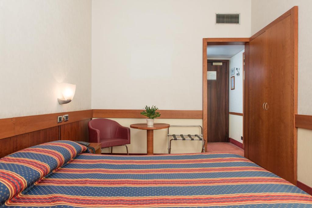 Двухместный (Двухместный номер с 1 кроватью (для 1 взрослого)) отеля Hotel Catania Ognina, Катания