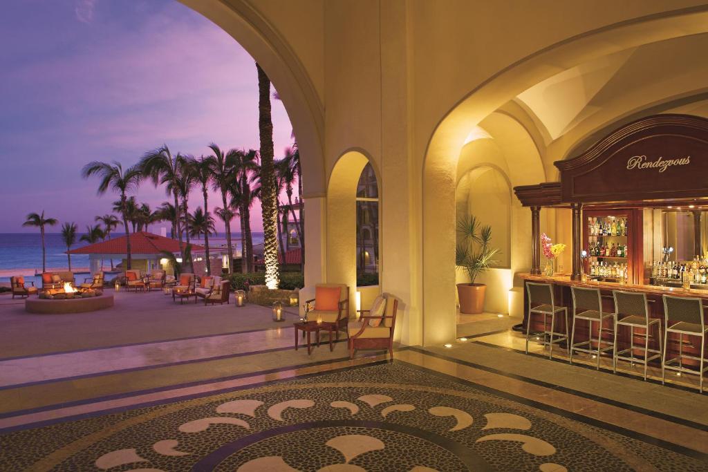 Сьюит (Полулюкс с кроватью размера «king-size» и видом на сад) курортного отеля Dreams Los Cabos Suites Golf Resort & Spa, Кабо-Сан-Лукас