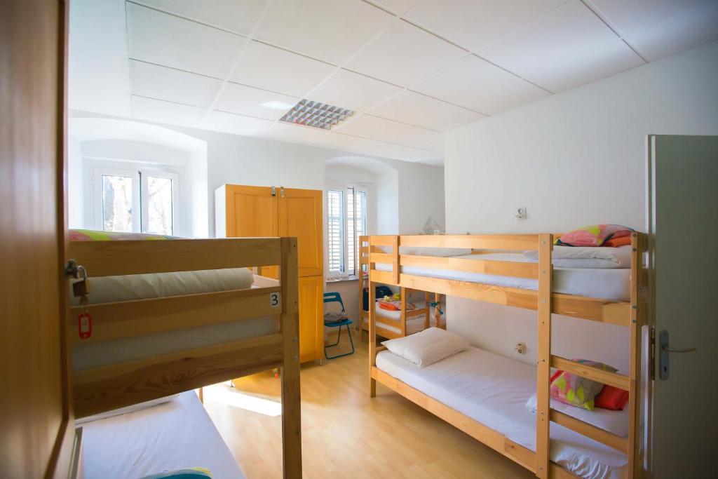 Номер (Односпальная кровать в общем номере с 6 кроватями), Hostel Kosy