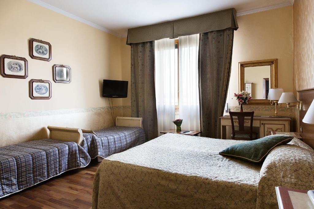 Трехместный (Трехместный номер) отеля Hotel Andrea, Флоренция