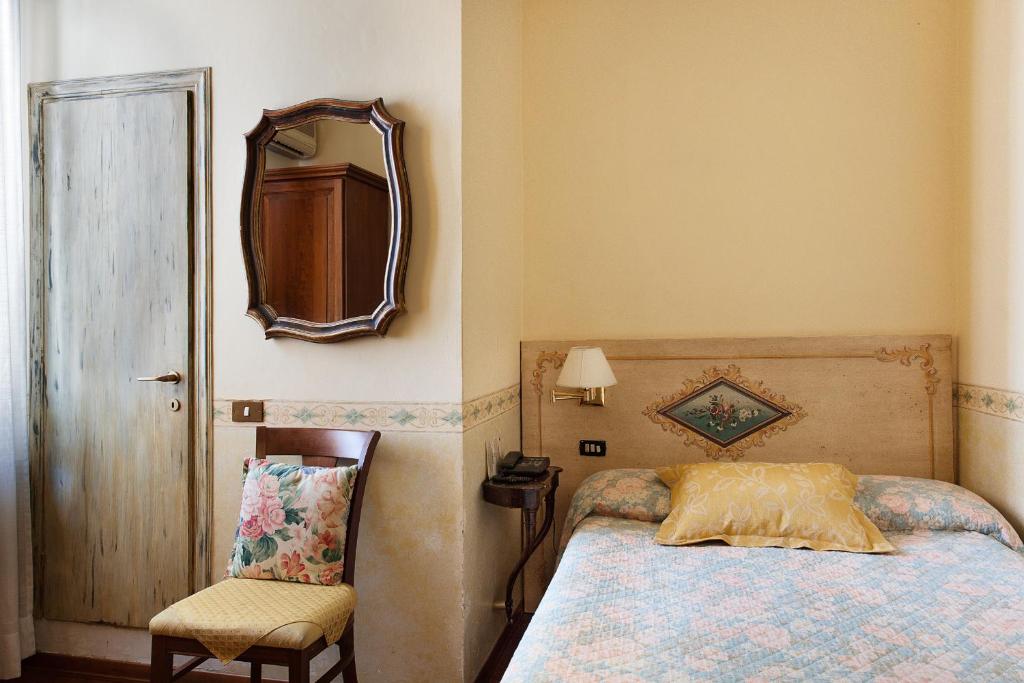 Одноместный (Одноместный номер) отеля Hotel Andrea, Флоренция