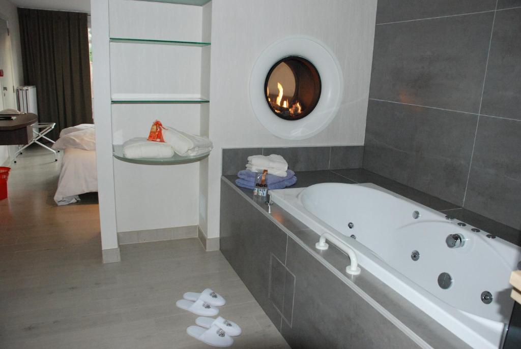 Сьюит (Double Room with Wellness Bathroom) отеля Hotel Soll Cress Koksijde, Коксейде-Бад