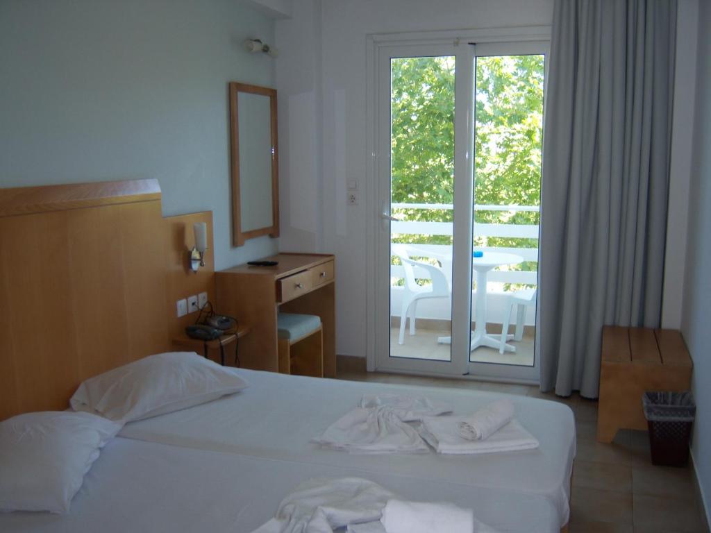 Двухместный (Двухместный номер «Комфорт» с 2 отдельными кроватями) отеля Kos Bay Hotel, Кос