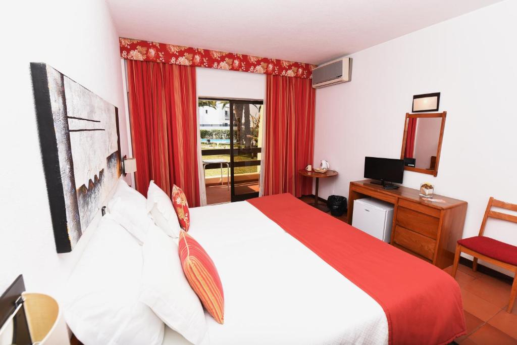 Двухместный (Двухместный номер с 1 кроватью, вид на сад) отеля Praia da Lota Resort – Hotel (Ex- turoasis), Манта-Рота