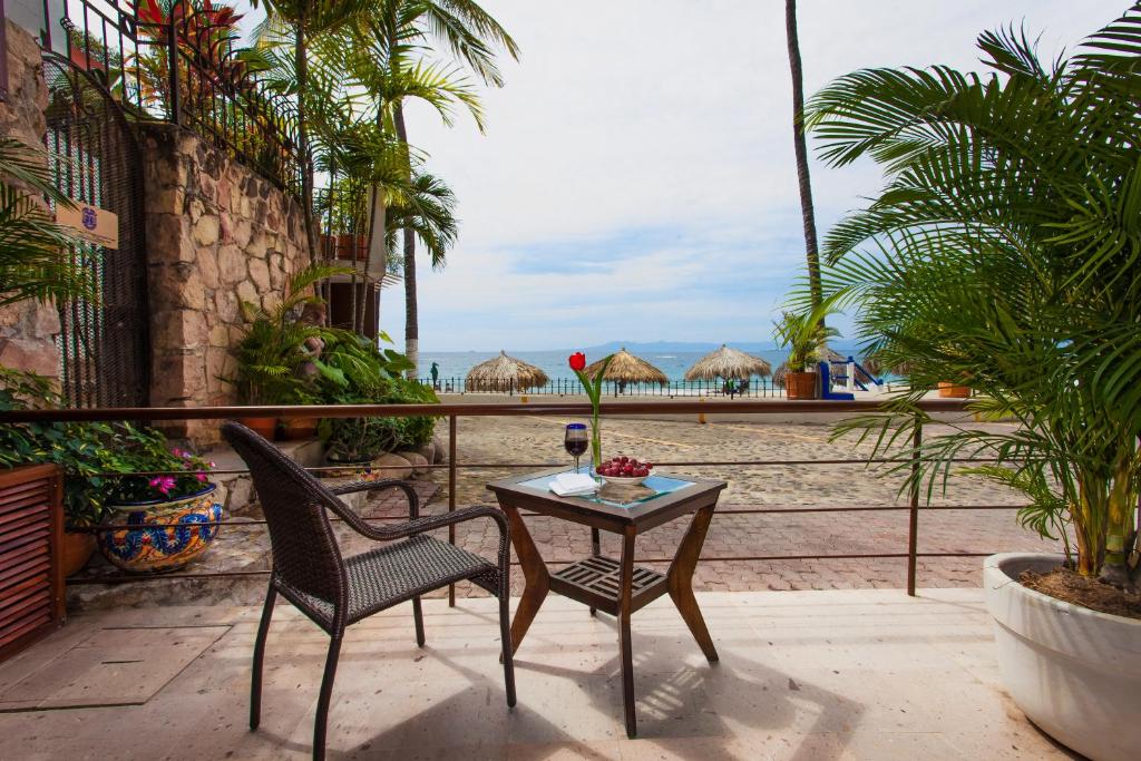 Двухместный (Апартаменты с 1 спальней и отдельным входом), Vallarta Shores Beach Hotel