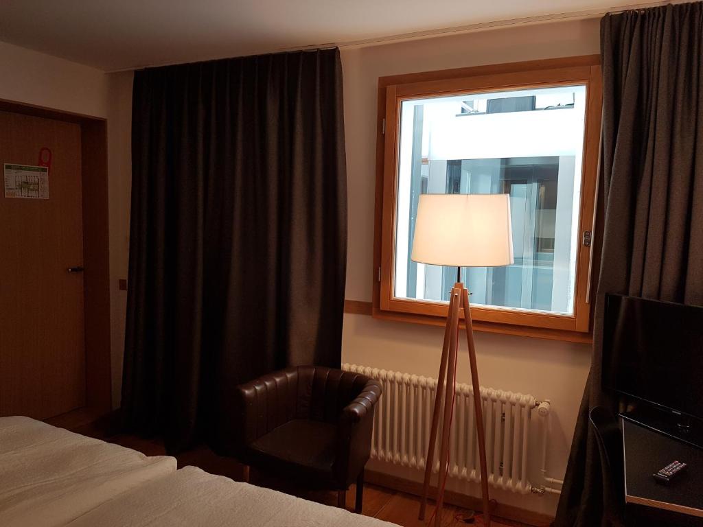 Двухместный (Budget Double Room with Elevator View), East-West Riverside Hotel Basel