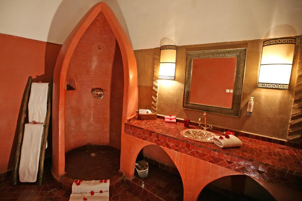 Сьюит (Улучшенный люкс), Riad La Porte Rouge