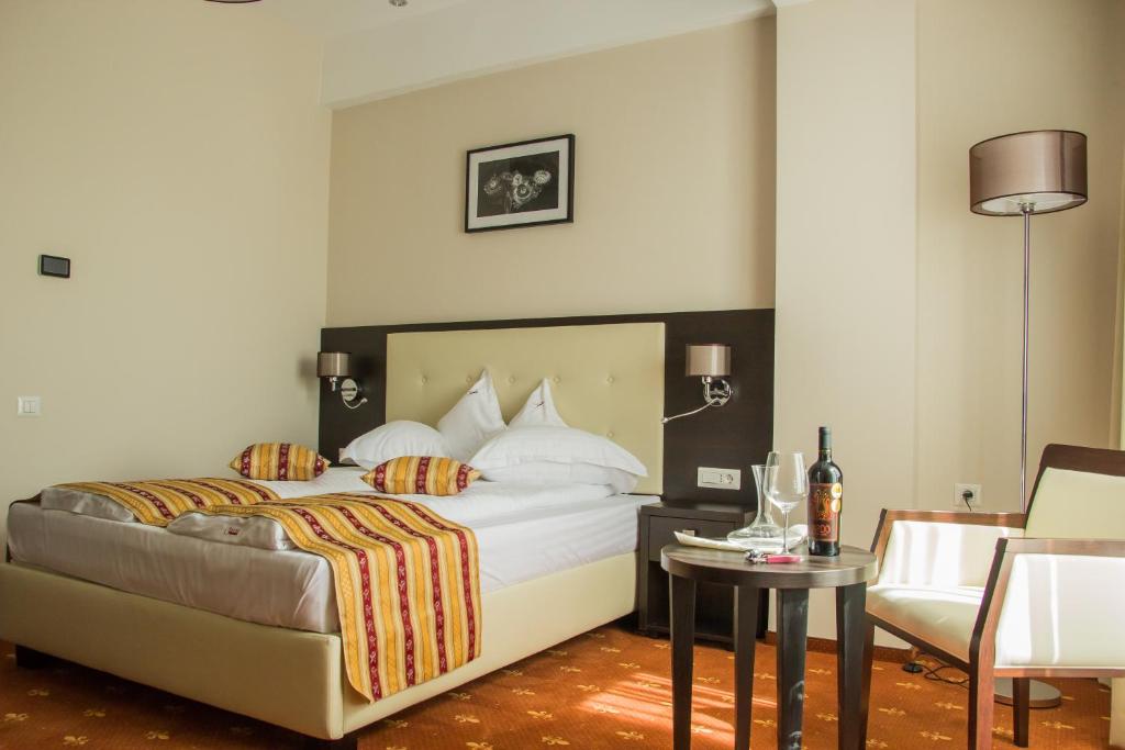 Двухместный (Стандартный двухместный номер с 1 кроватью) отеля Salis Hotel & Medical Spa, Турда