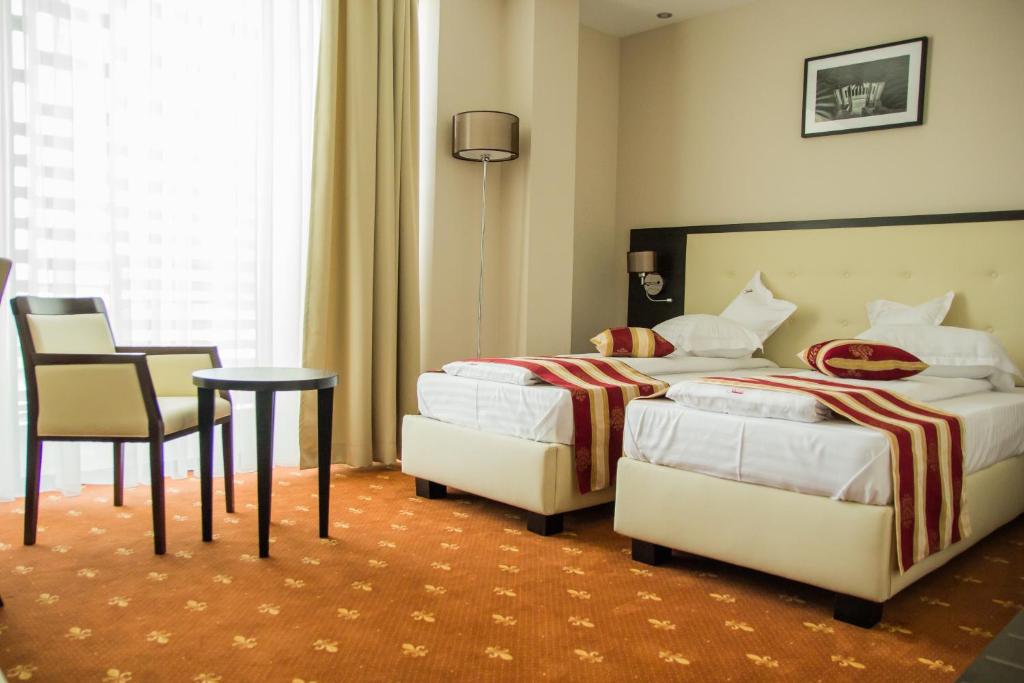 Двухместный (Стандартный двухместный номер с 2 отдельными кроватями) отеля Salis Hotel & Medical Spa, Турда