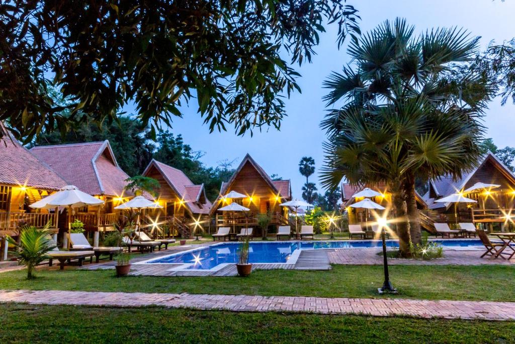 Двухместный (Двухместный номер Делюкс с 2 отдельными кроватями – Бесплатный трансфер до отеля) отеля Angkor Heart Bungalow, Сием Рип