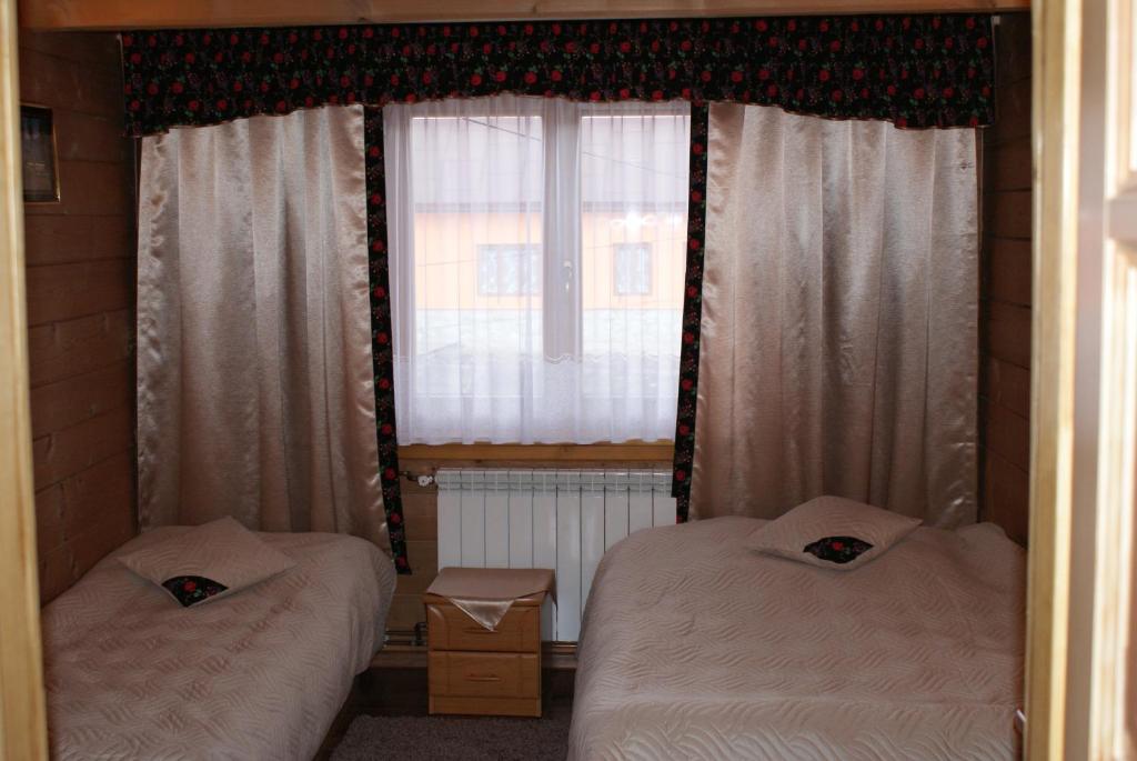 Двухместный (Небольшой двухместный номер с 1 кроватью) семейного отеля Pokoje u Gronicki, Буковина-Татшаньска
