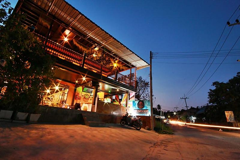 Хостел Baan Chalok Hostel, Ко Тао