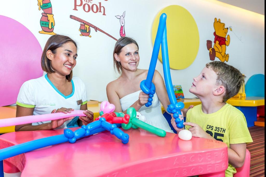 Сьюит (Семейный полулюкс Family Fun), Novotel Phuket Karon Beach Resort And Spa