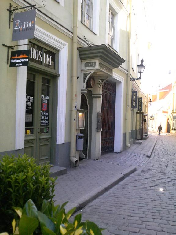Номер (Кровать в общем номере для мужчин с 4 кроватями) хостела Zinc Old Town Hostel Tallinn, Таллин