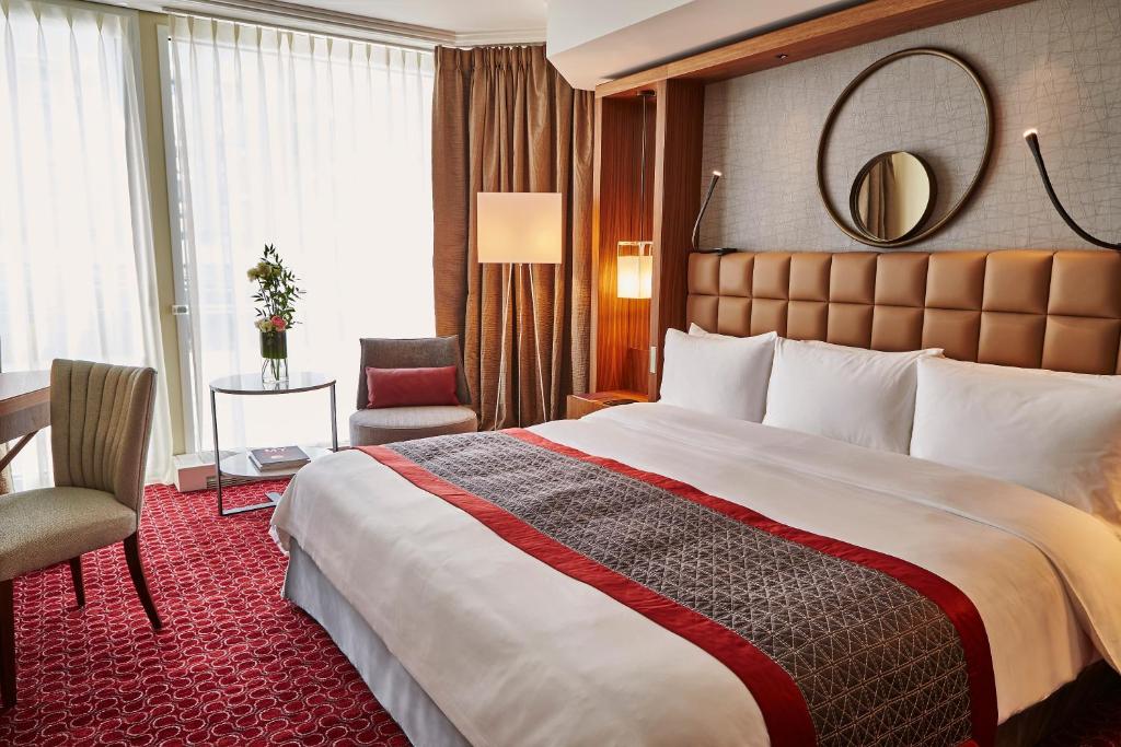 Двухместный (Двухместный номер Fairmont с 1 кроватью и видом во внутренний двор) отеля Grand Hotel Kempinski Geneva, Женева