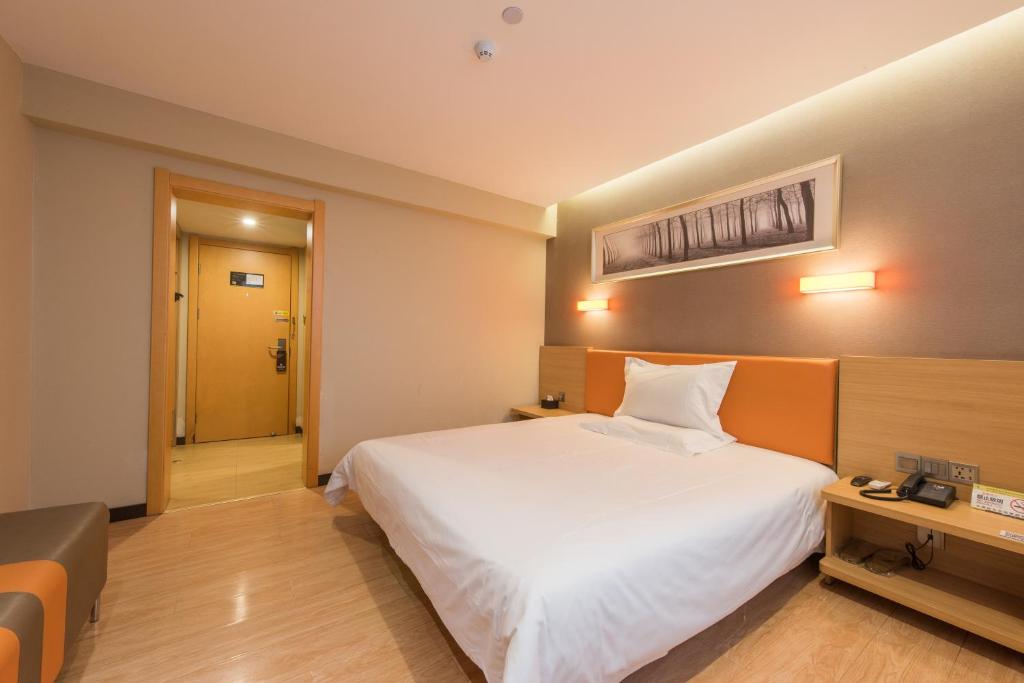 Двухместный (Mainland Chinese Citizens - U Plus Romantic Room), IU Hotel Beijing West Coach Station Liuliqiao East Metro Station