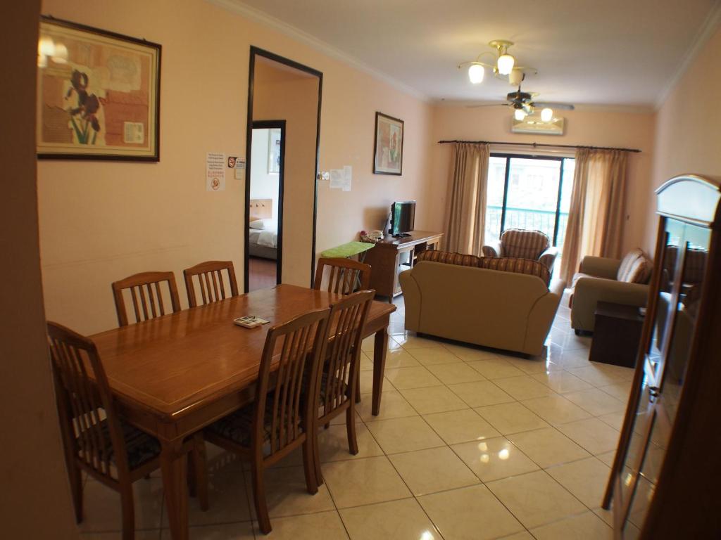 Апартаменты (2 Bedroom 1 Bathroom Apartment), KK Vacation Apartments@Marina Court Resort Condominium