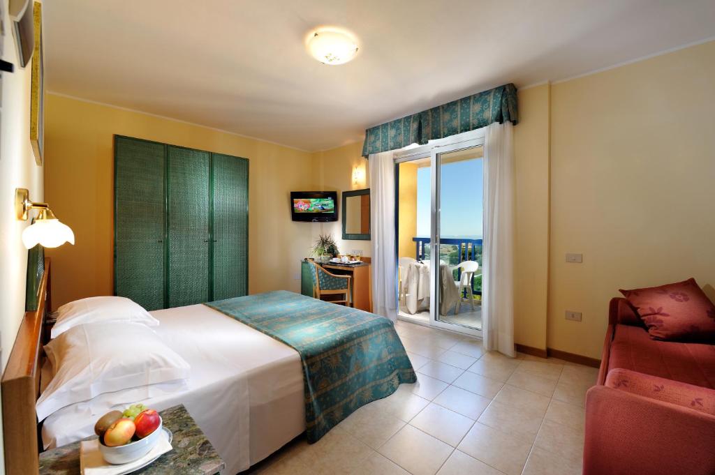 Двухместный (Стандартный двухместный номер с 1 кроватью и видом на море) отеля Hotel Bellevue, Бибионе