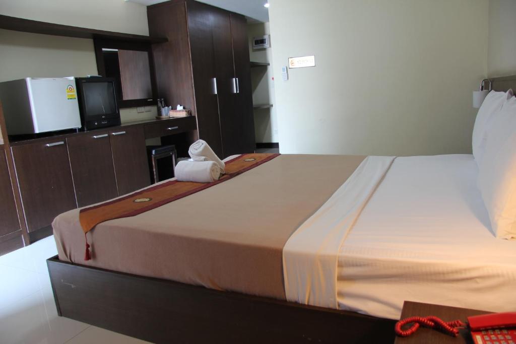 Двухместный (Двухместный номер Делюкс с 2 отдельными кроватями) отеля Airport Resident 2, Чиангмай