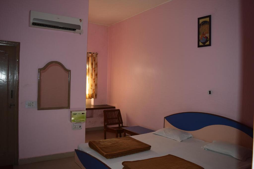 Двухместный (Двухместный номер Делюкс с 1 кроватью) отеля Hotel Moksha, Ришикеш
